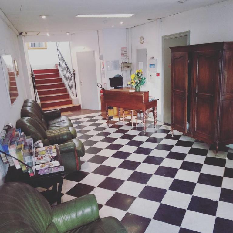 Hotel Du Cours Pertuis Dış mekan fotoğraf